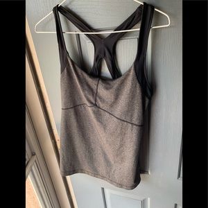 Womens active tank w/built in bra.  Ss L